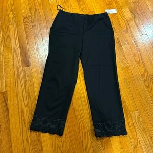 Ladies NWT ALFANI size 10 capris